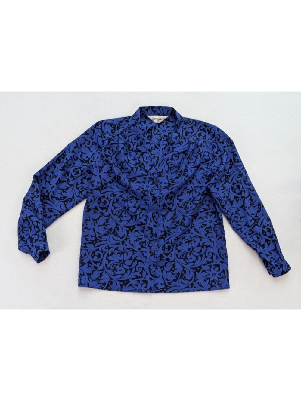 Ship'n Shore Women's Blouse Size M Blue Black Print Long Sleeve Button-Up